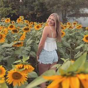 Meet your Posher, Avery